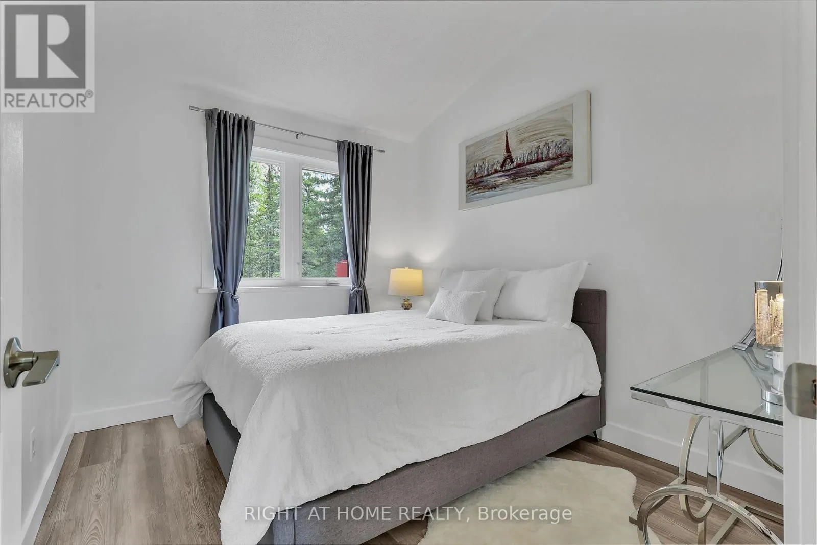 119 STURGEON GLEN ROAD
