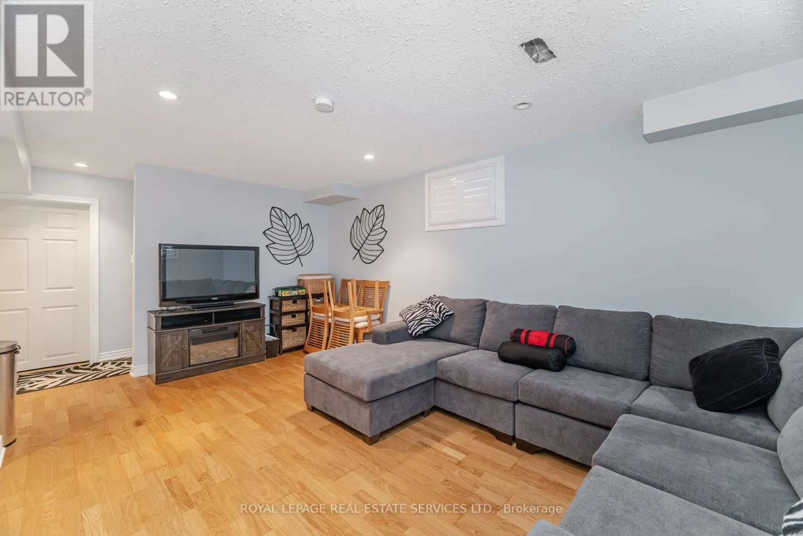 54 OAKHAVEN PLACE