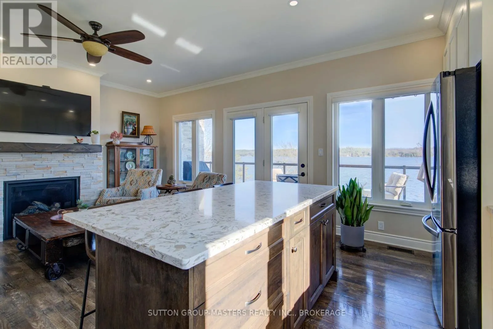 452 BAYSHORE ROAD