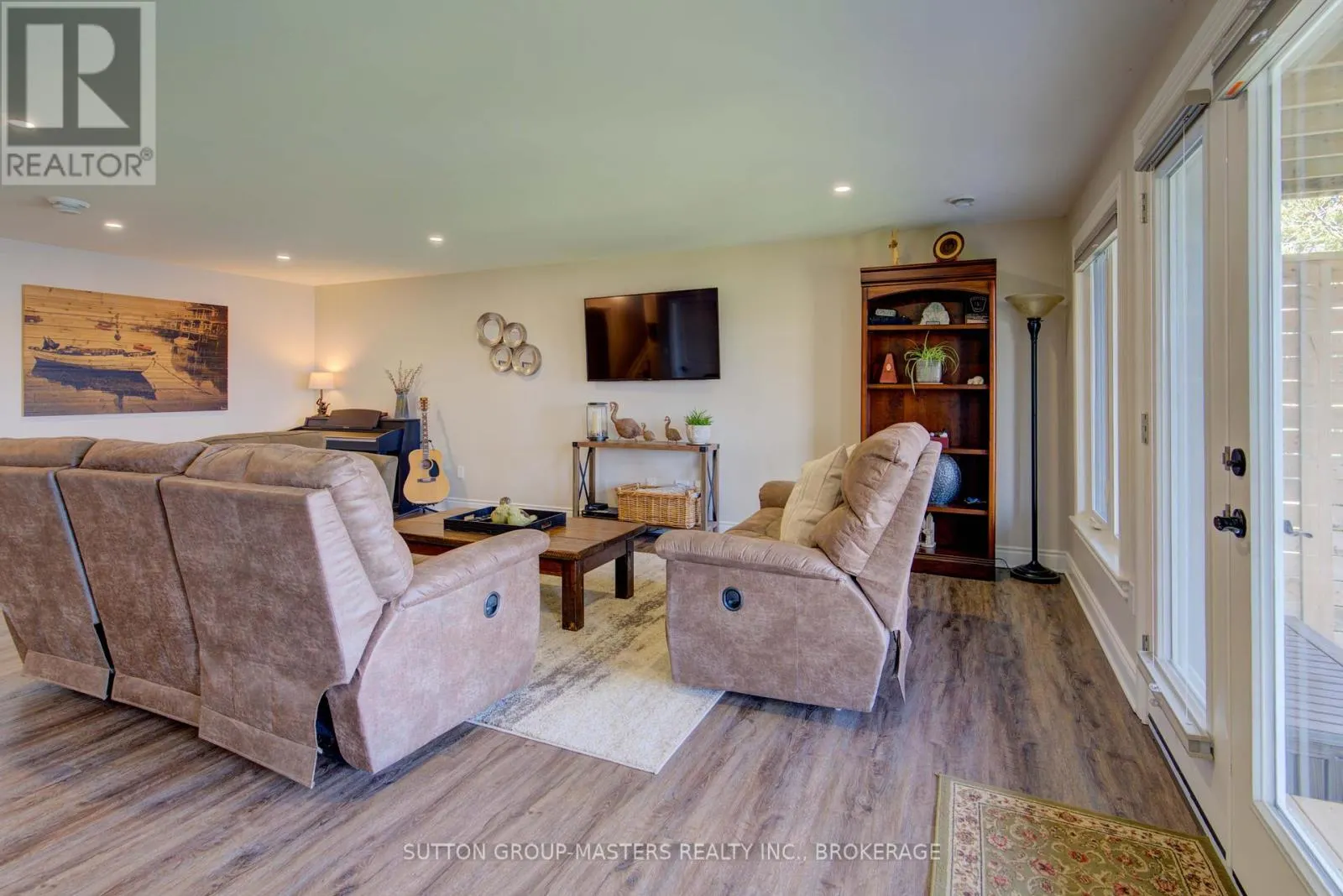 452 BAYSHORE ROAD