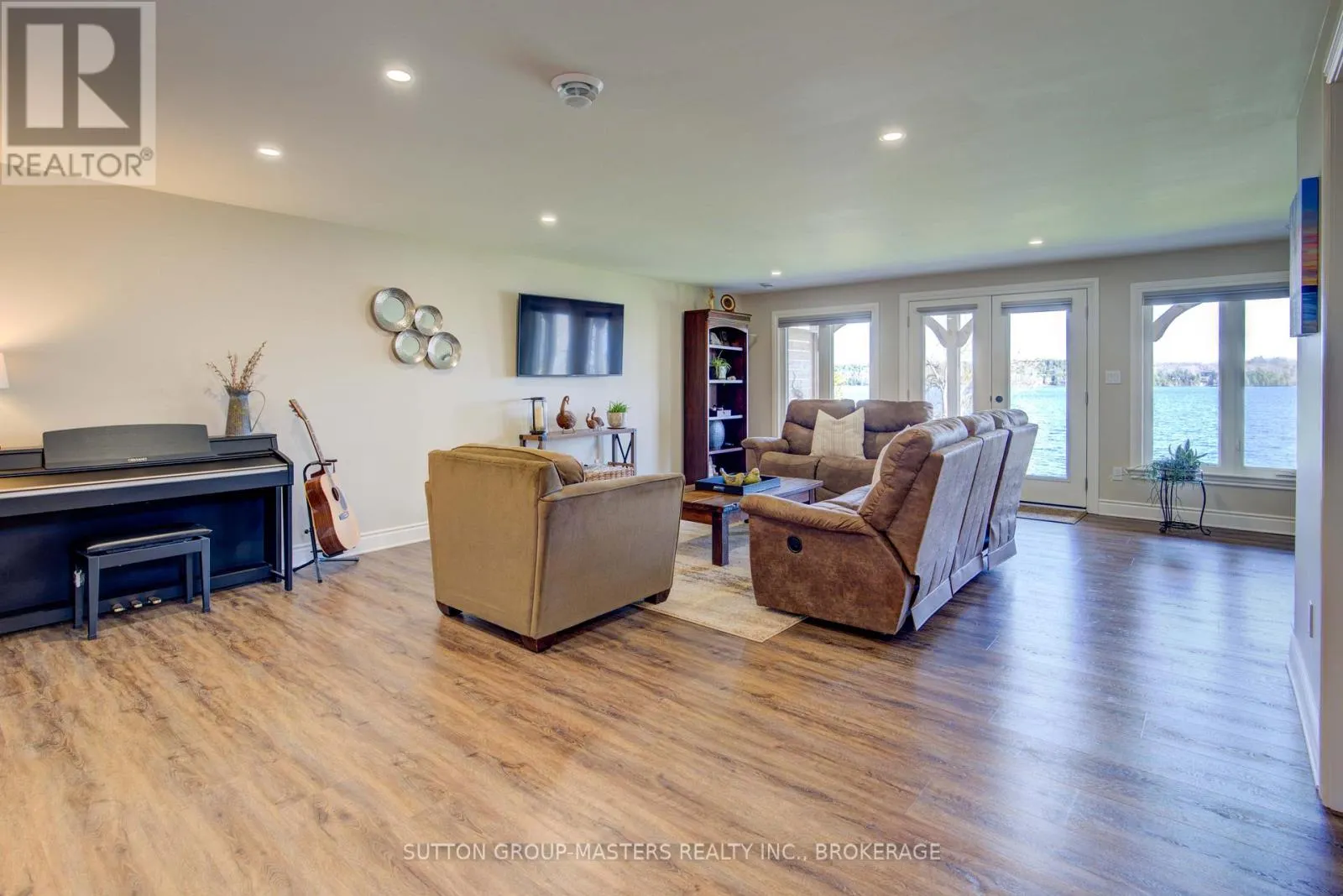 452 BAYSHORE ROAD