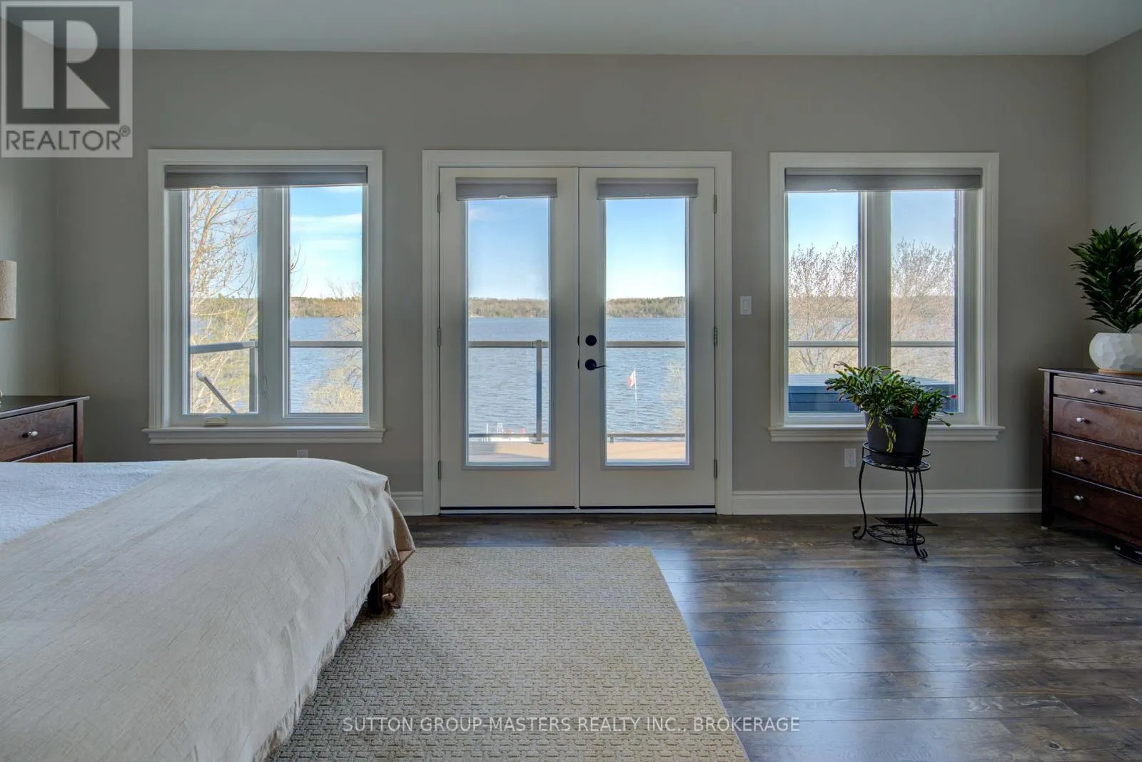 452 BAYSHORE ROAD