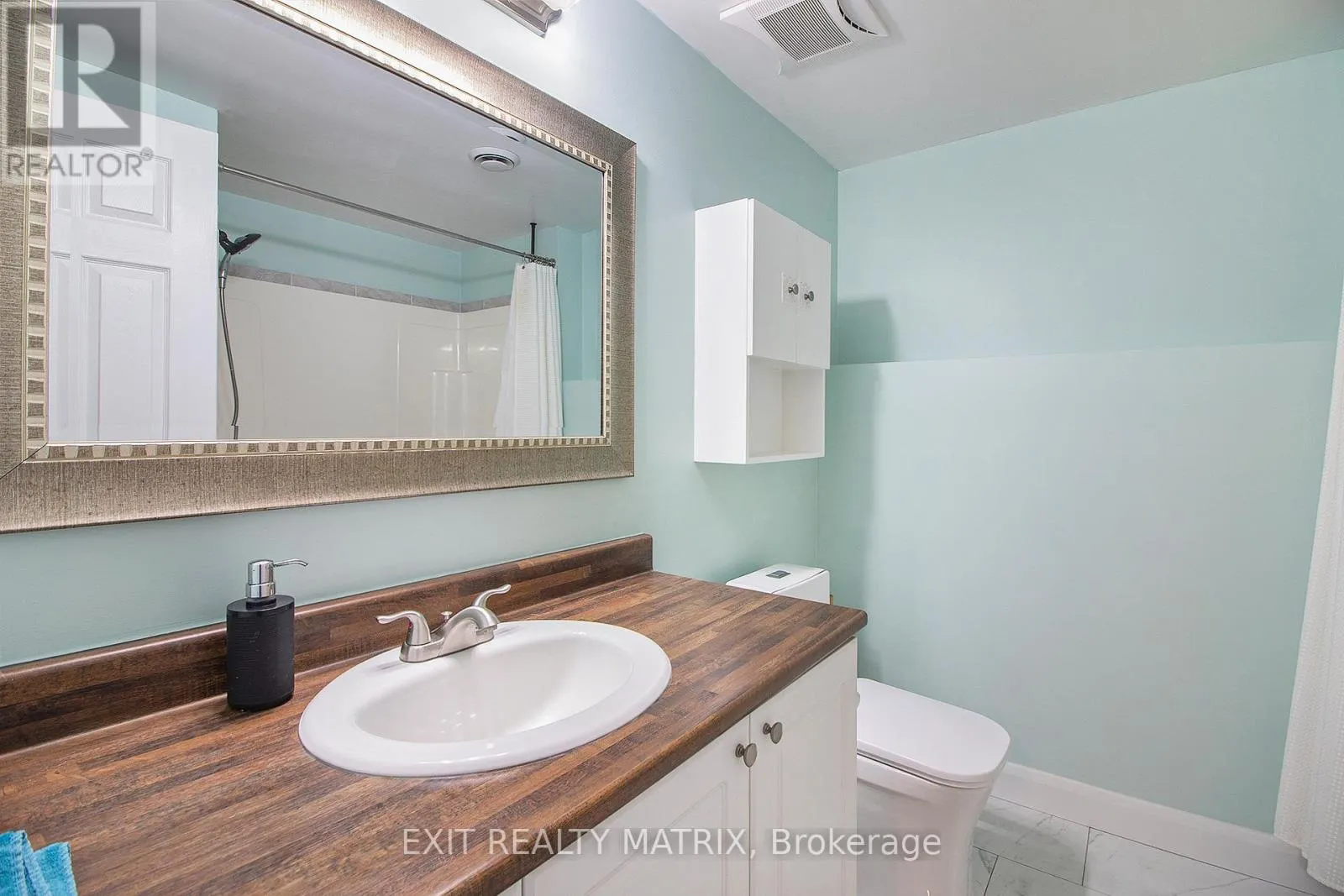 5C - 75 LAPOINTE BOULEVARD