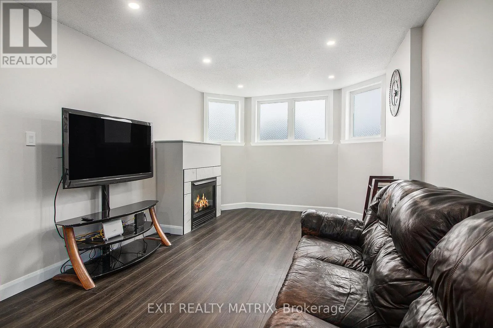 5C - 75 LAPOINTE BOULEVARD