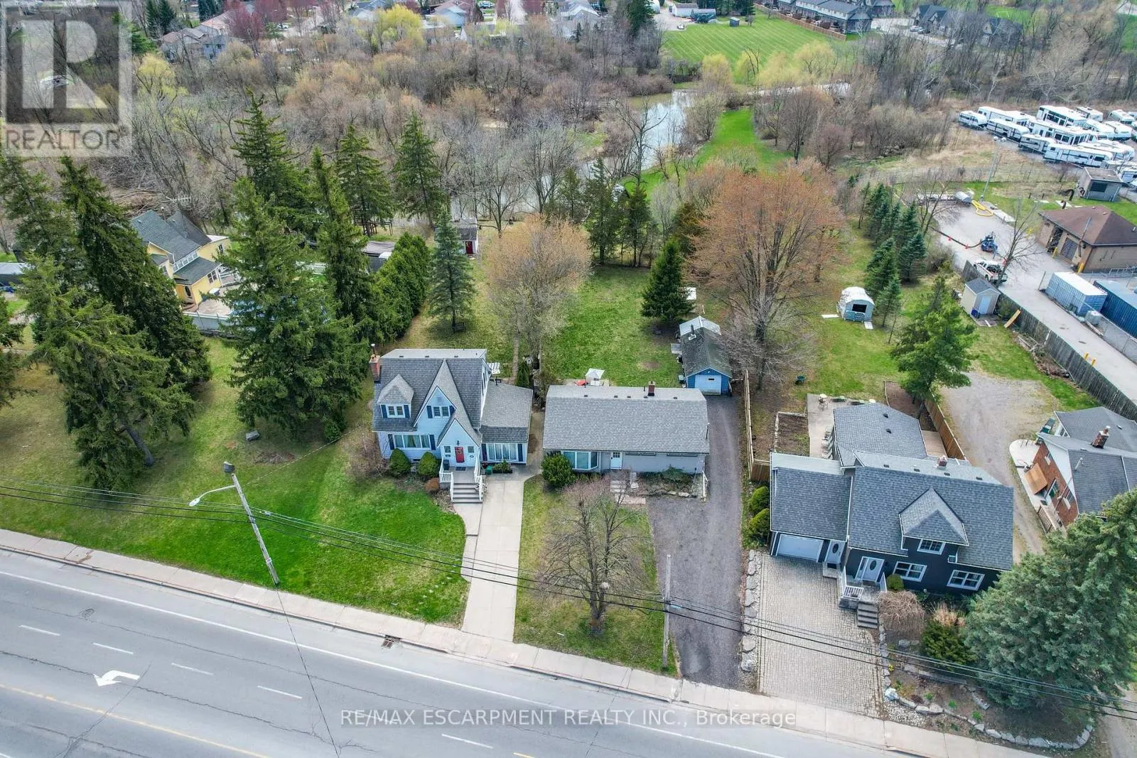 230 ST. CATHARINES STREET