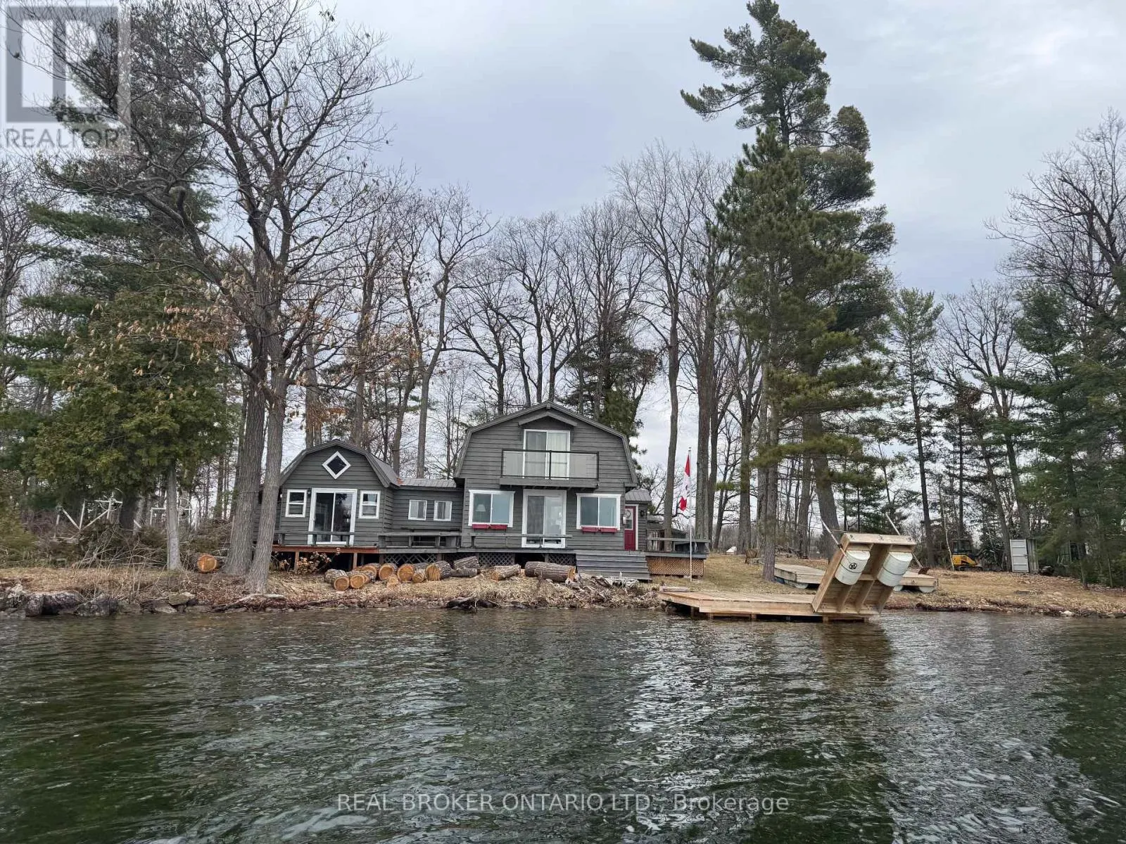 101 FAIRCLOUGH ISLAND