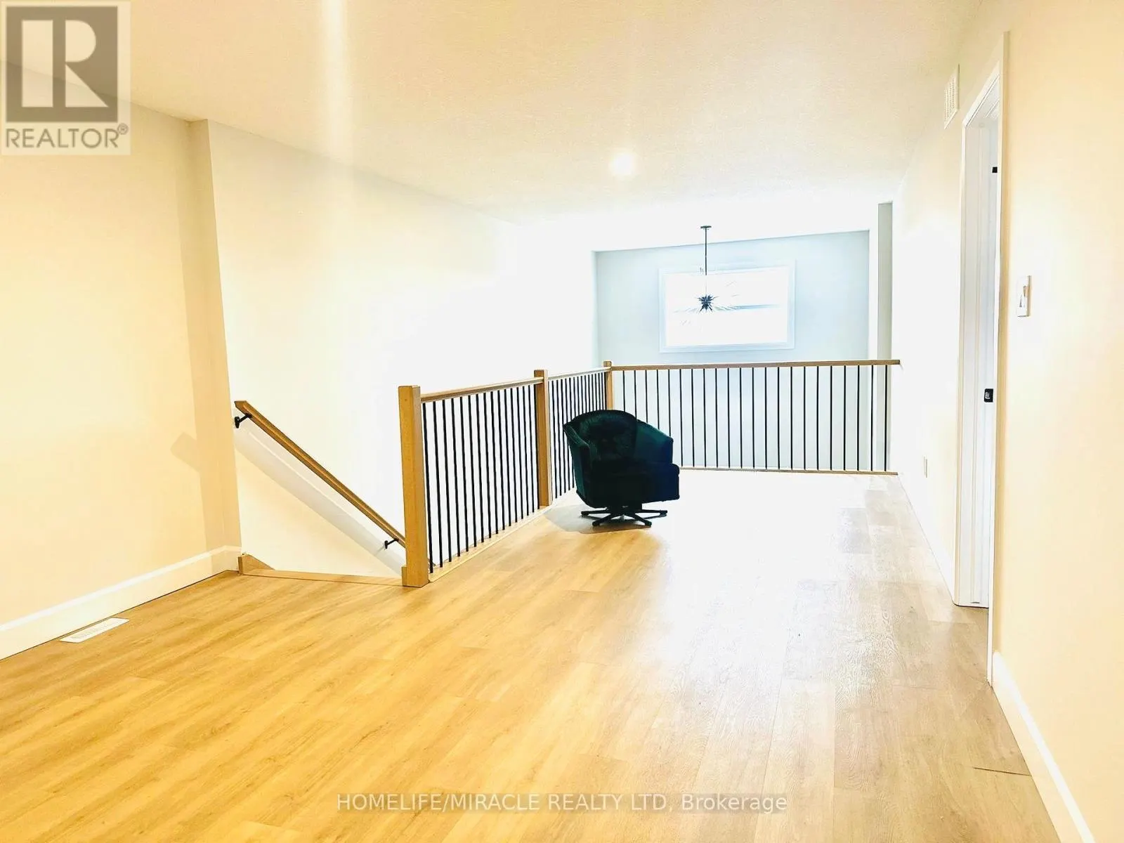 6807 ROYAL MAGNOLIA AVENUE