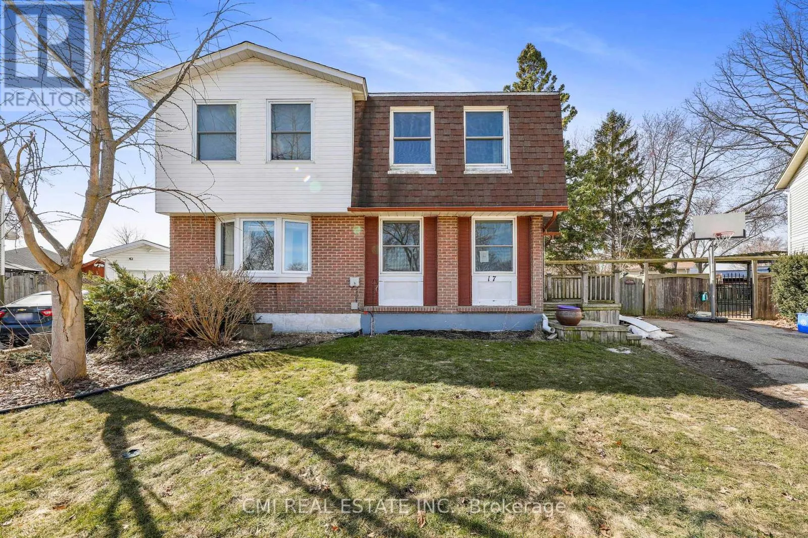 17 MAPLESTONE AVENUE