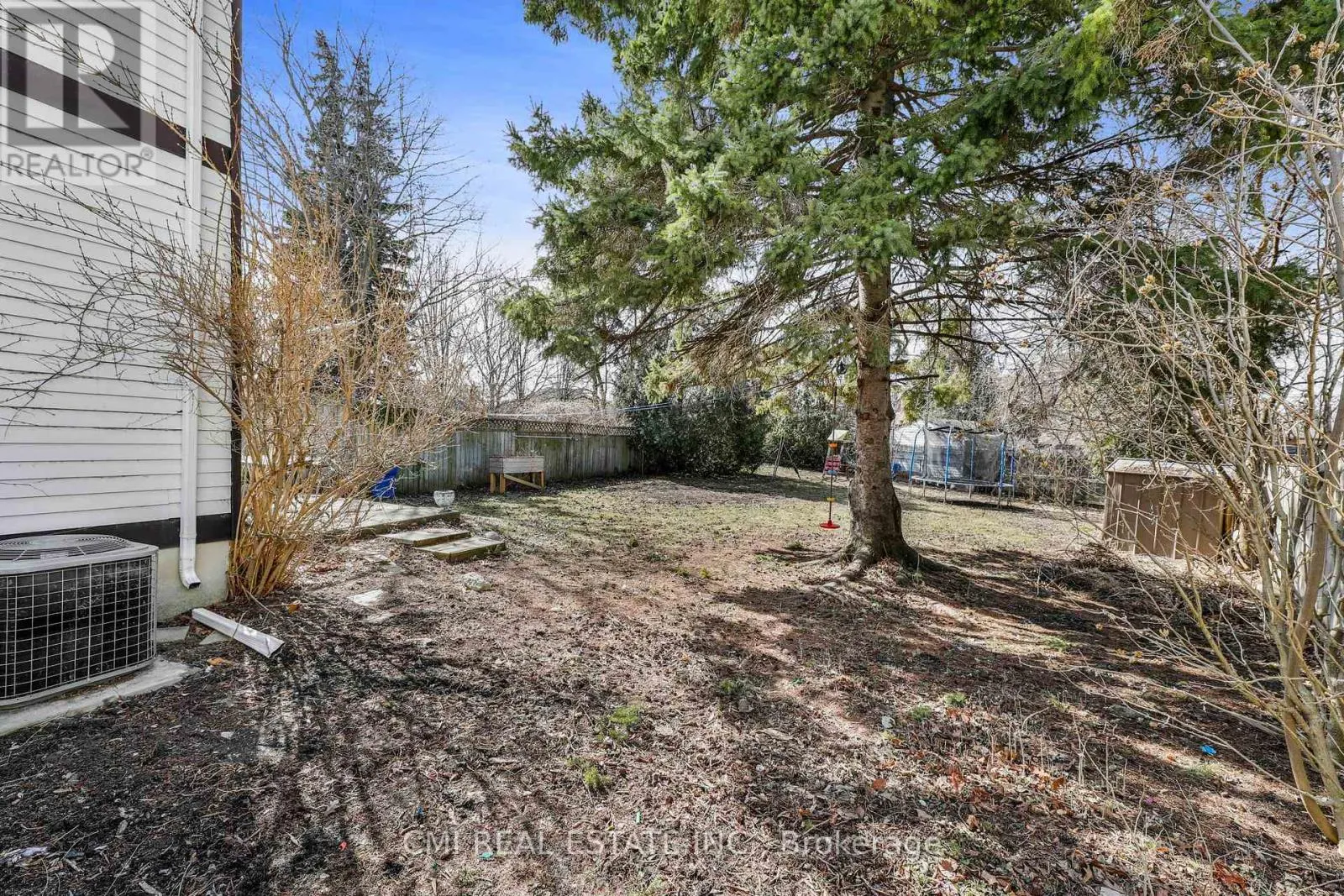 17 MAPLESTONE AVENUE
