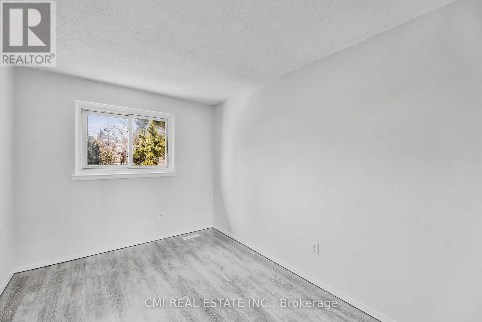 17 MAPLESTONE AVENUE