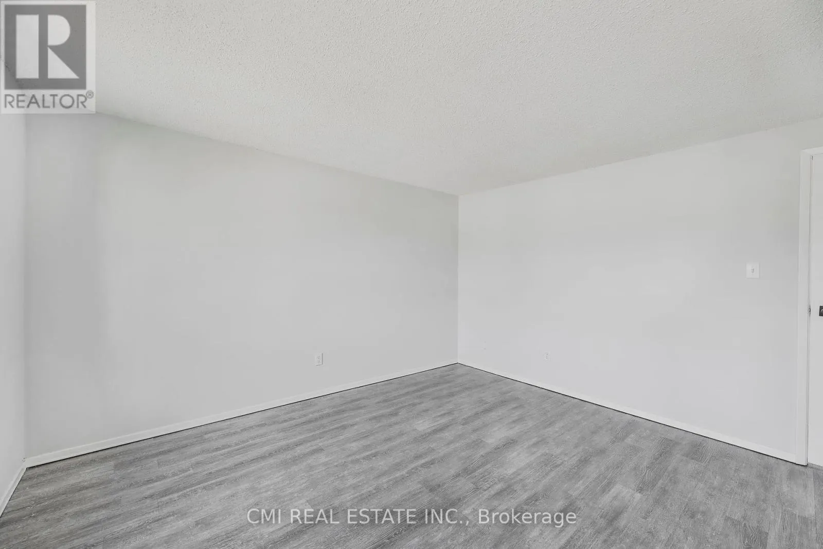 17 MAPLESTONE AVENUE