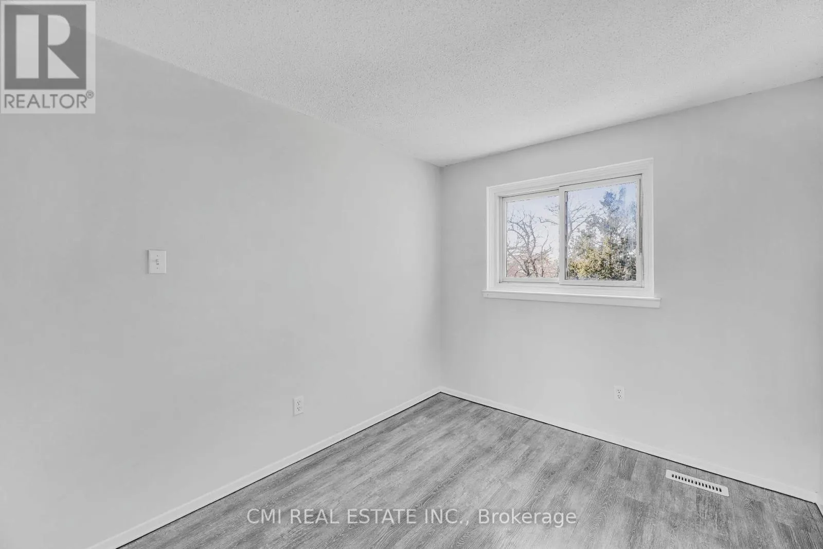 17 MAPLESTONE AVENUE