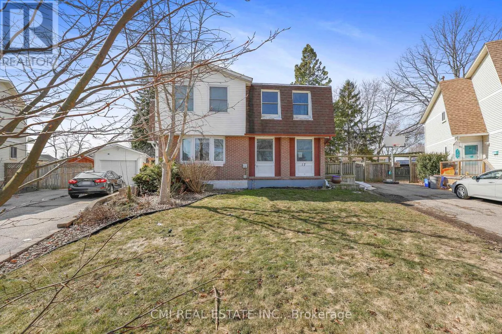 17 MAPLESTONE AVENUE