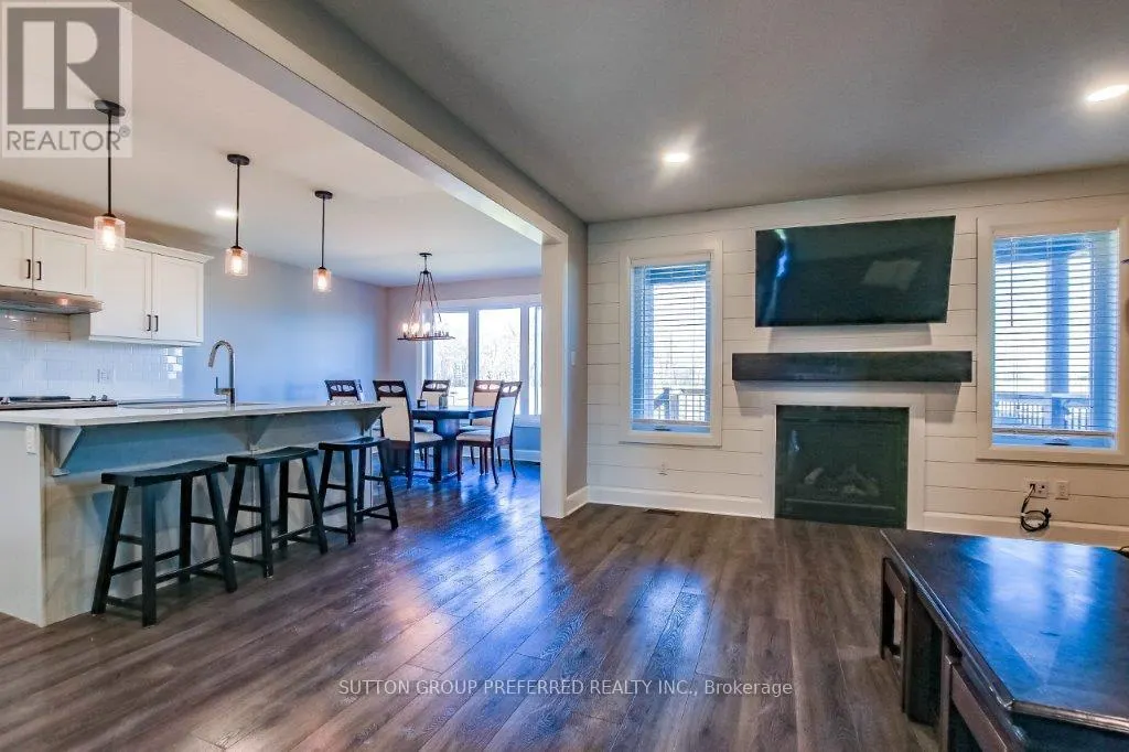 146 GILMOUR DRIVE
