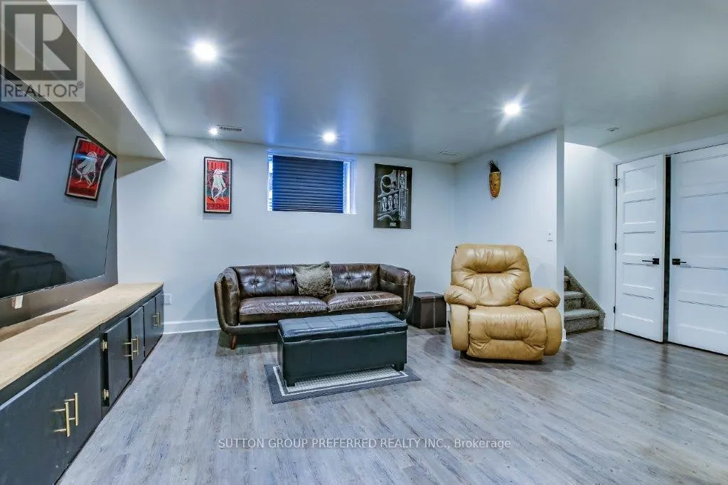 146 GILMOUR DRIVE