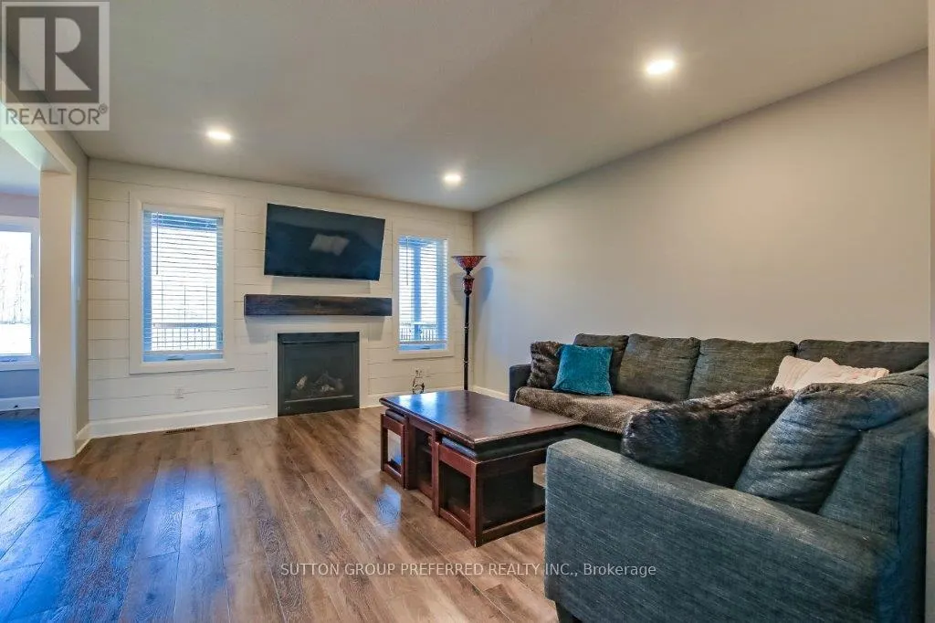 146 GILMOUR DRIVE