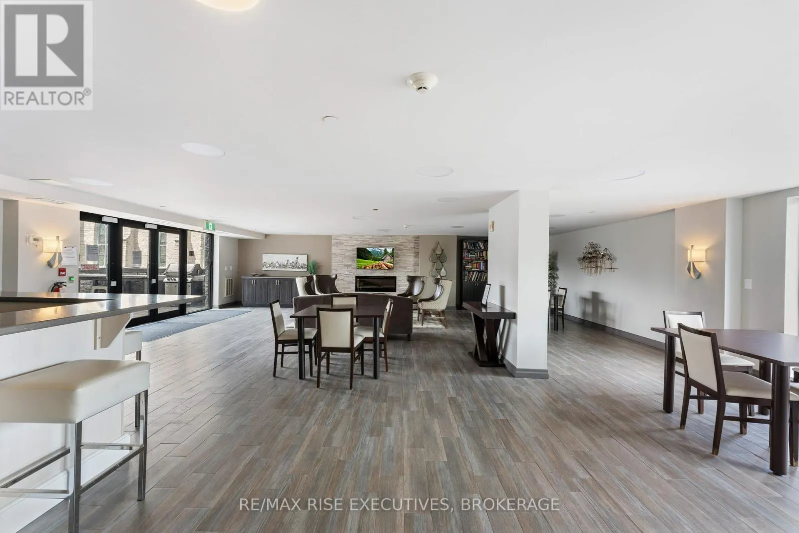 809 - 121 QUEEN STREET, #809