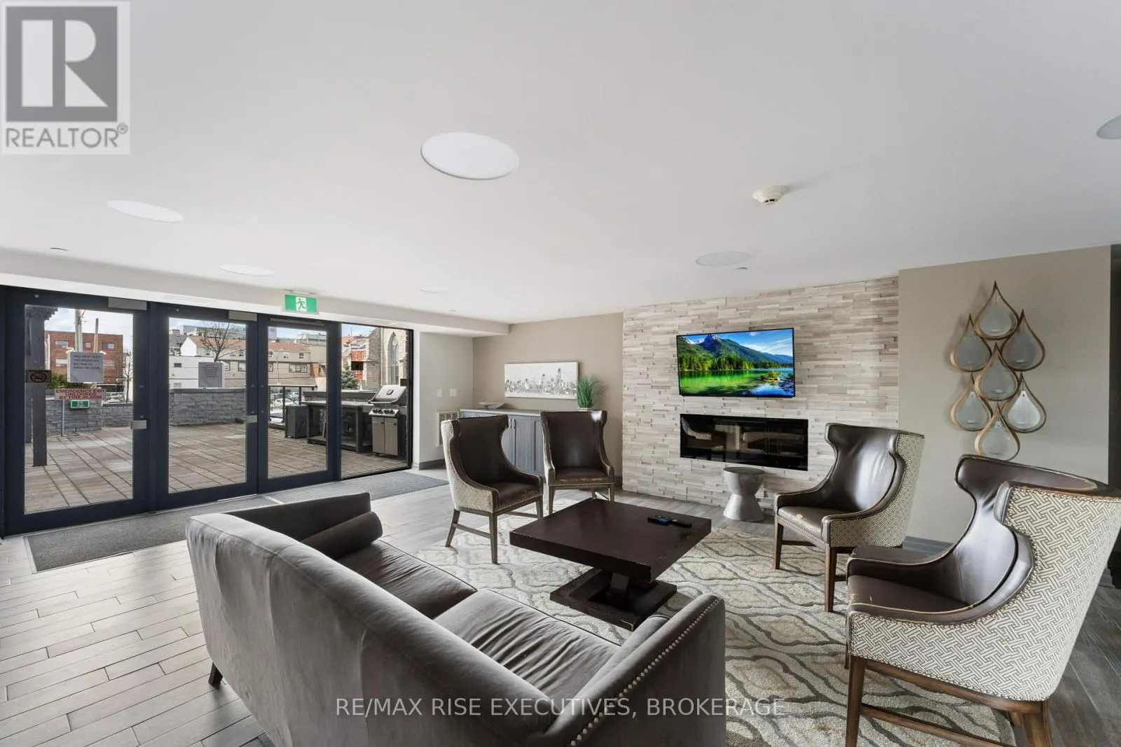 809 - 121 QUEEN STREET, #809