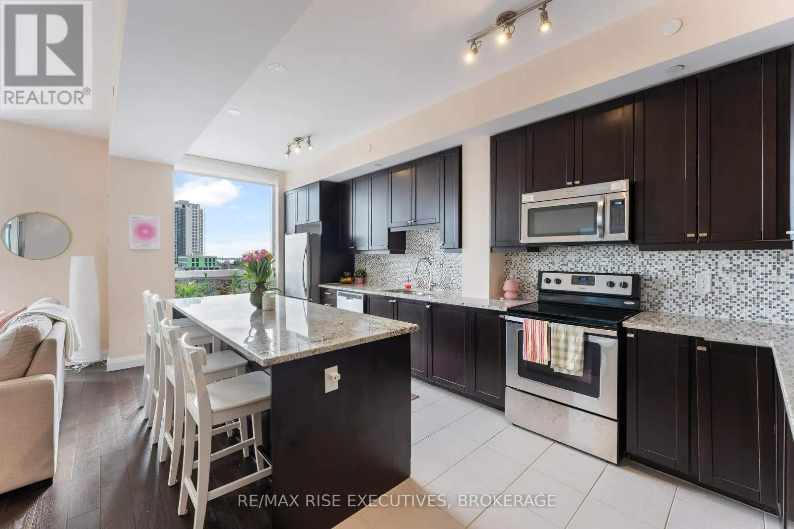 809 - 121 QUEEN STREET, #809
