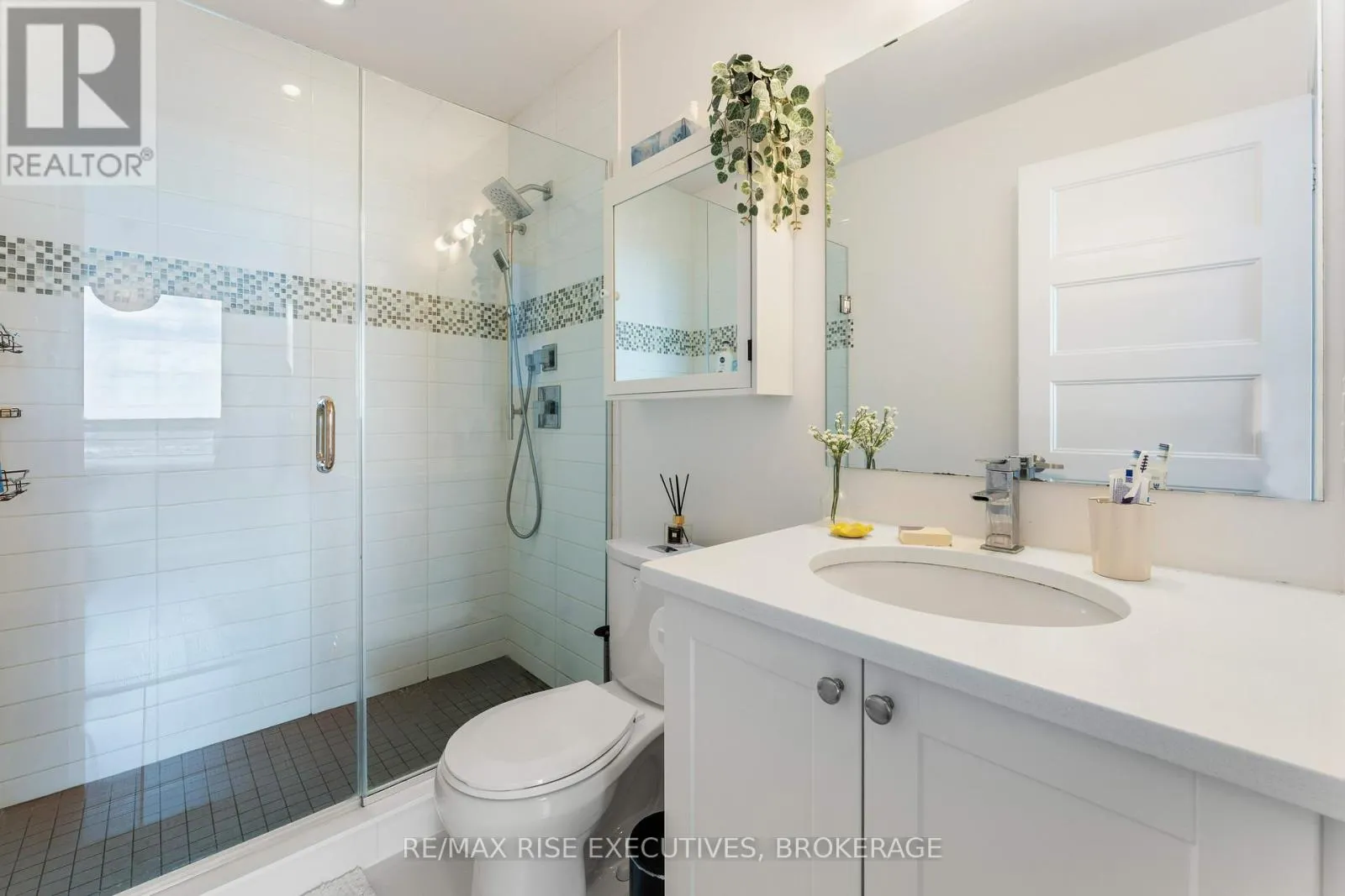 809 - 121 QUEEN STREET, #809