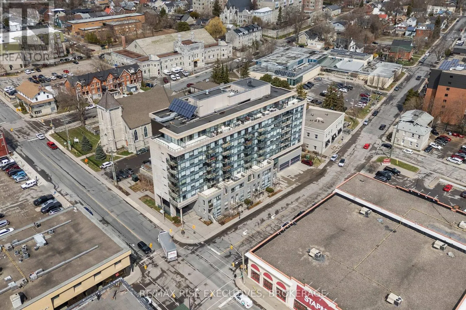 809 - 121 QUEEN STREET, #809