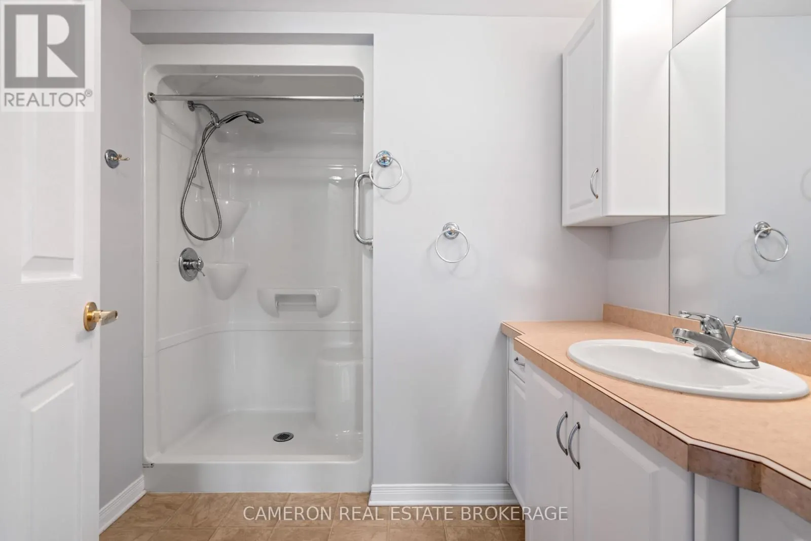 102 - 341 WATER STREET W