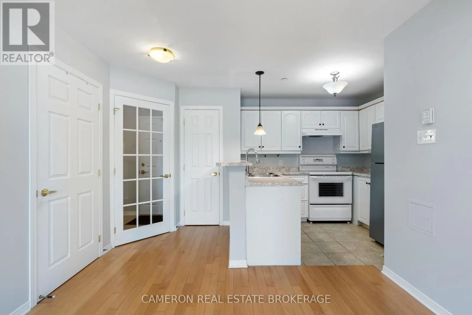 102 - 341 WATER STREET W