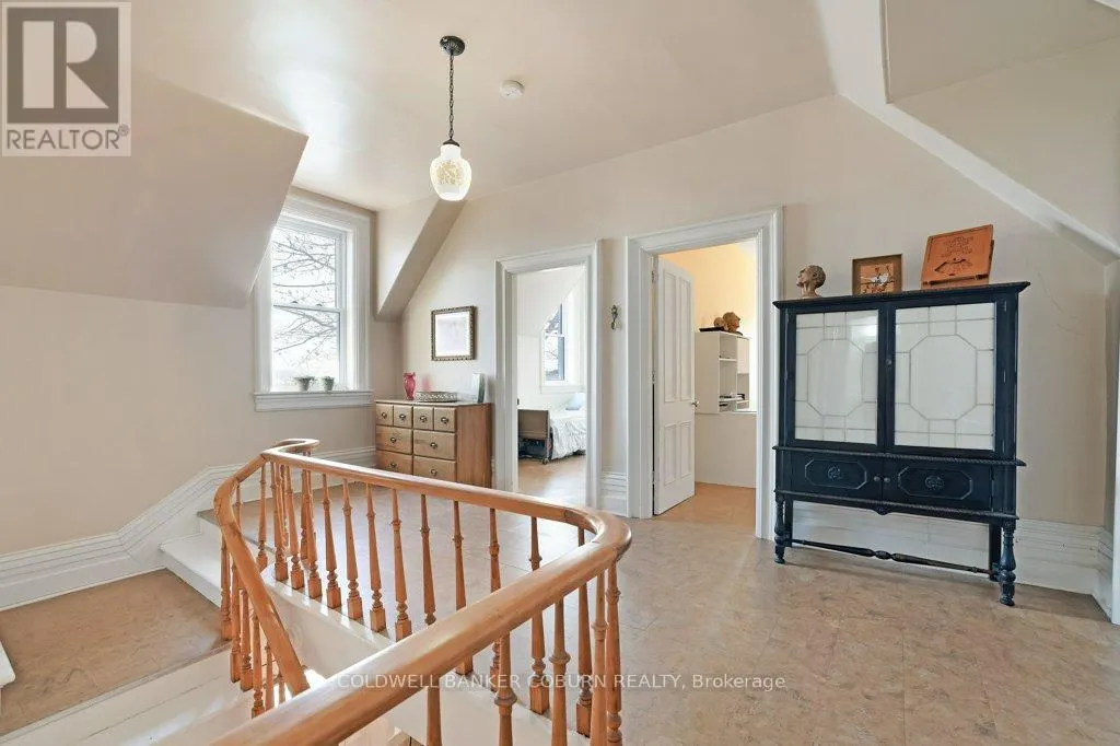 81 LAKESHORE DRIVE