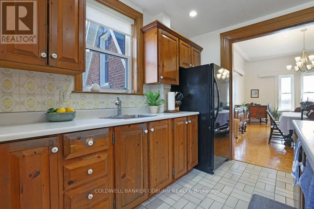 81 LAKESHORE DRIVE