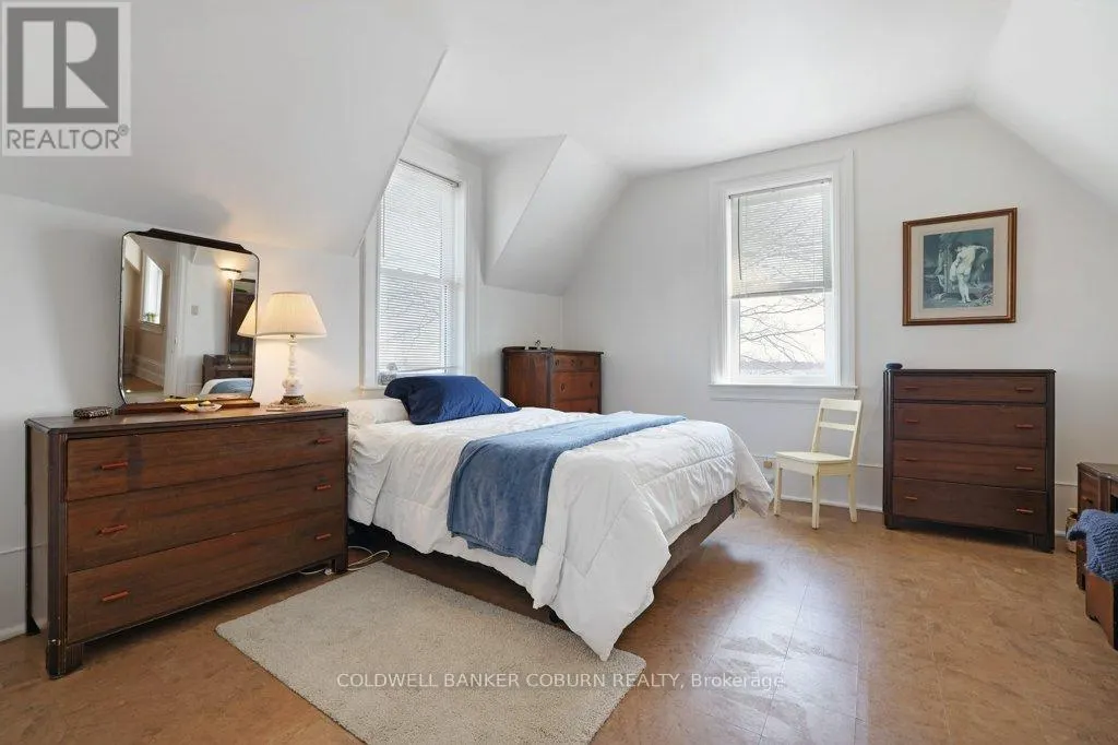 81 LAKESHORE DRIVE