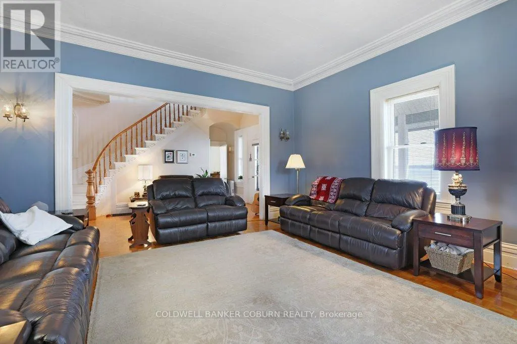 81 LAKESHORE DRIVE