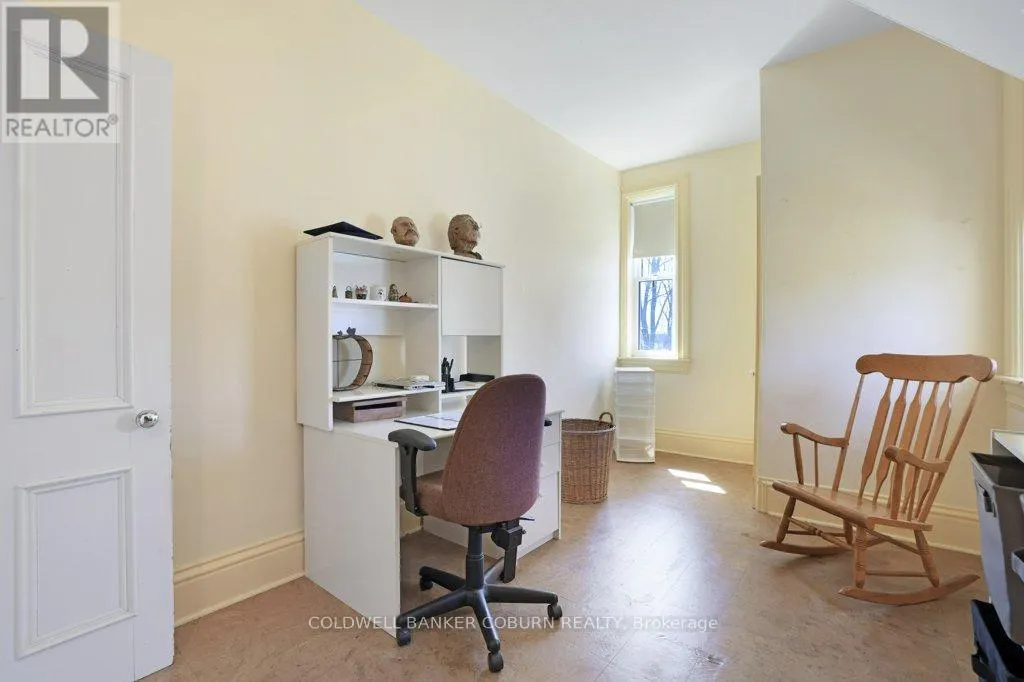 81 LAKESHORE DRIVE