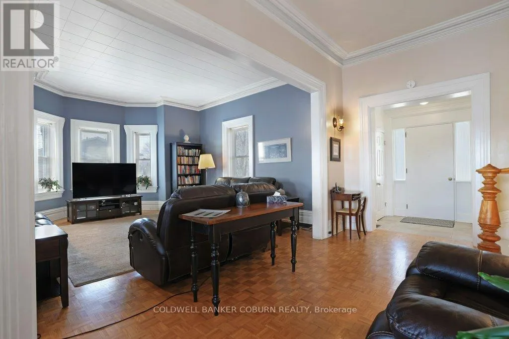 81 LAKESHORE DRIVE