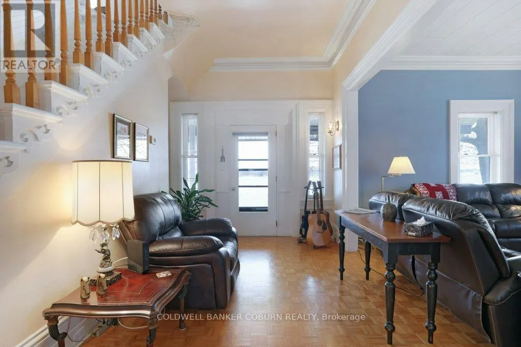 81 LAKESHORE DRIVE
