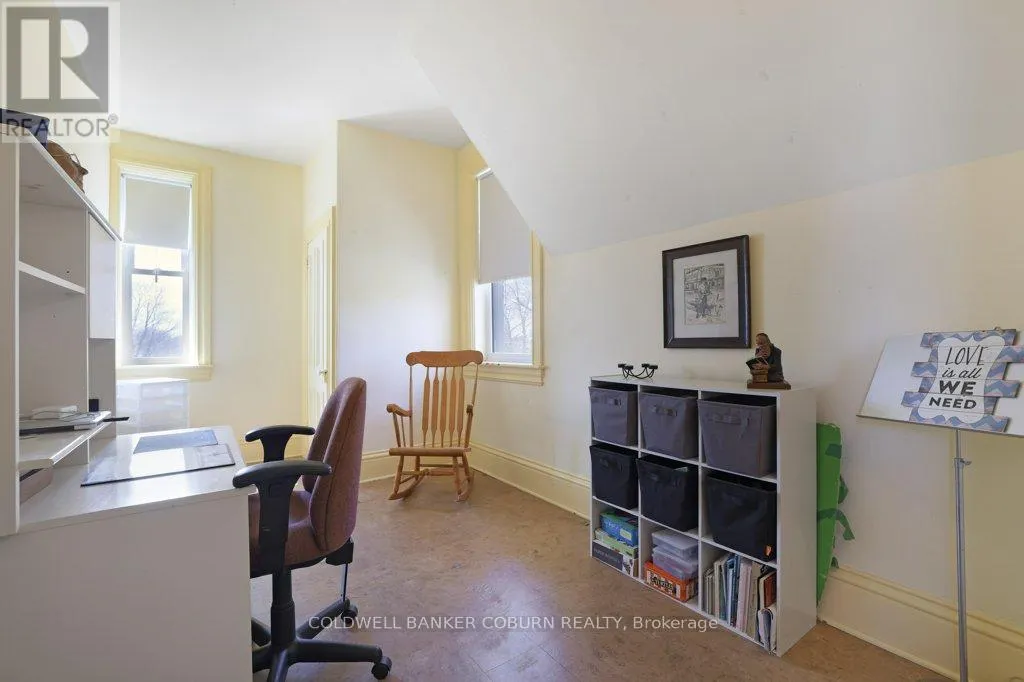 81 LAKESHORE DRIVE