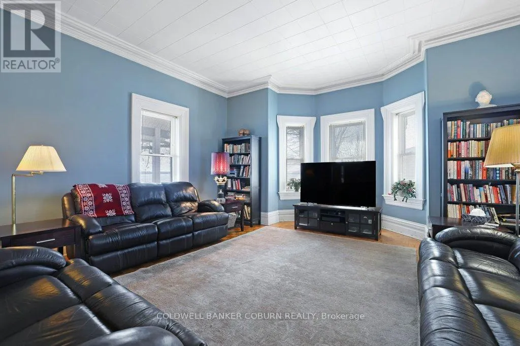 81 LAKESHORE DRIVE