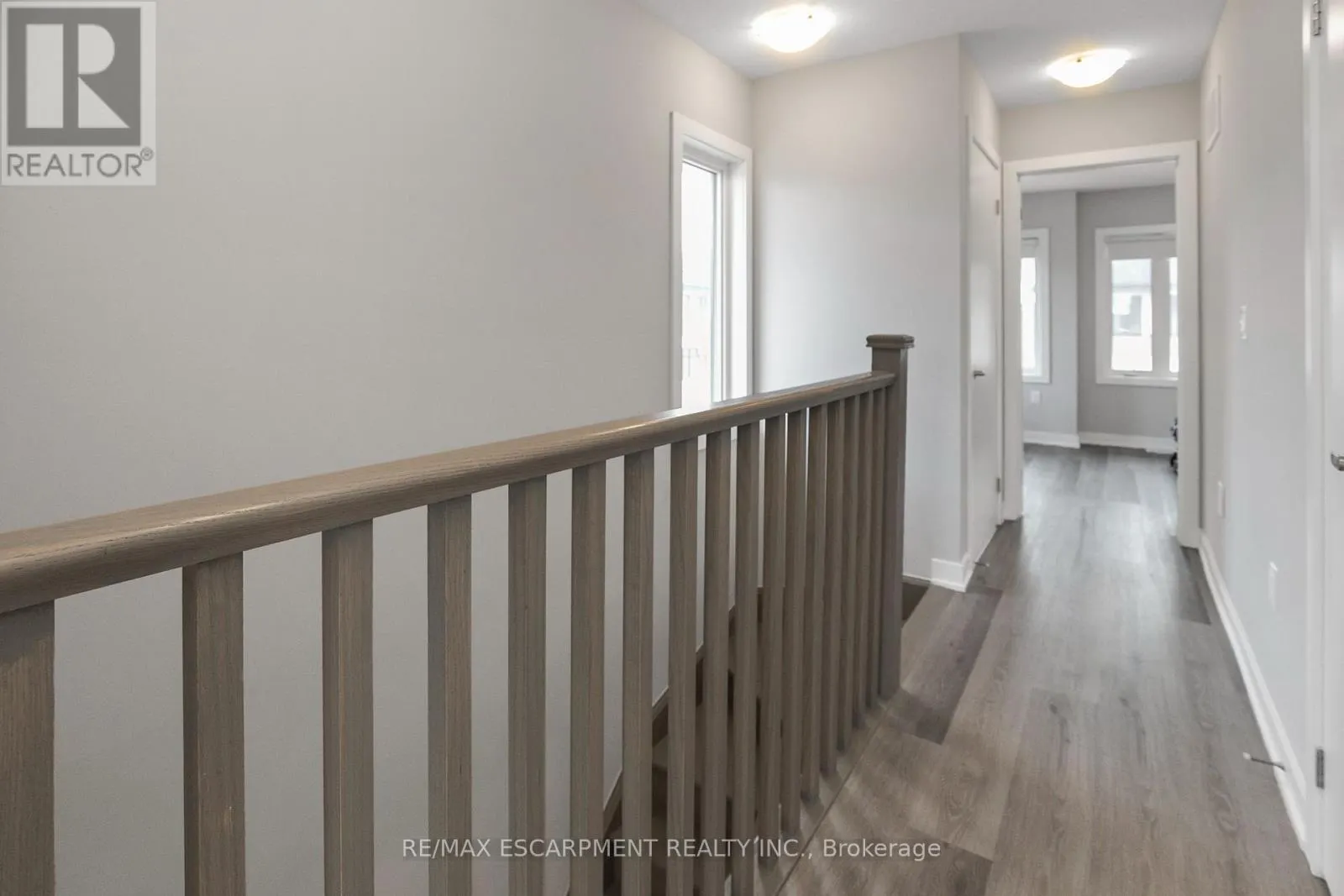 24 - 527 SHAVER ROAD