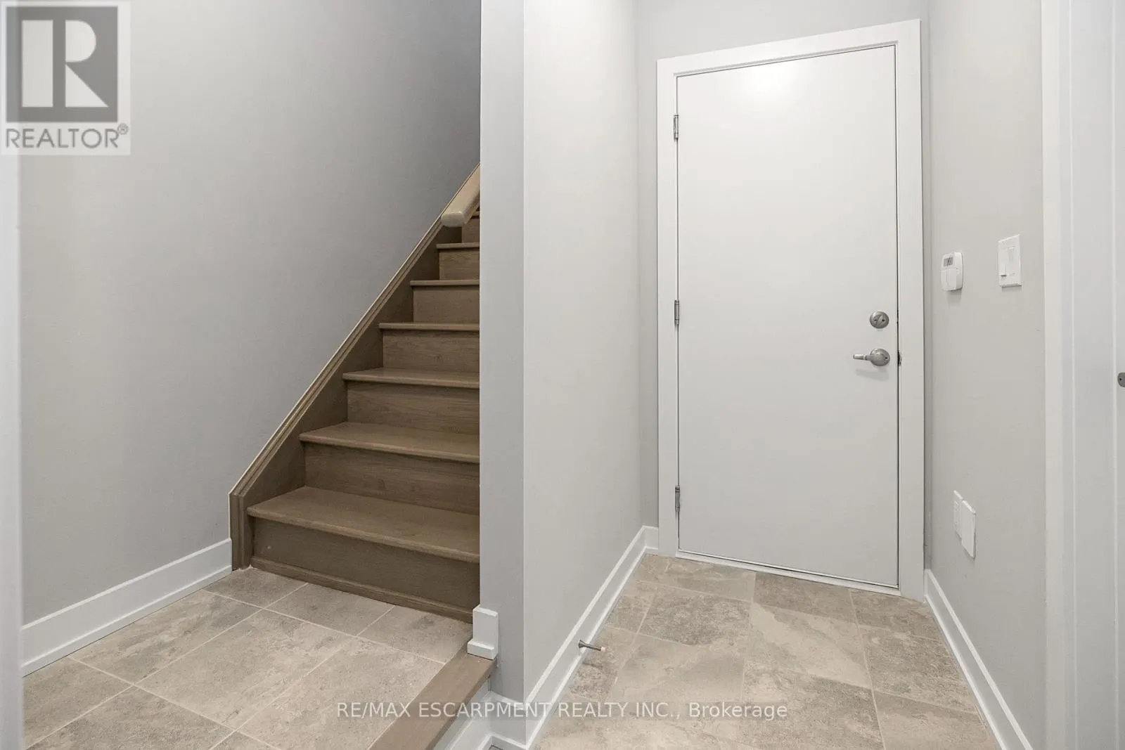 24 - 527 SHAVER ROAD