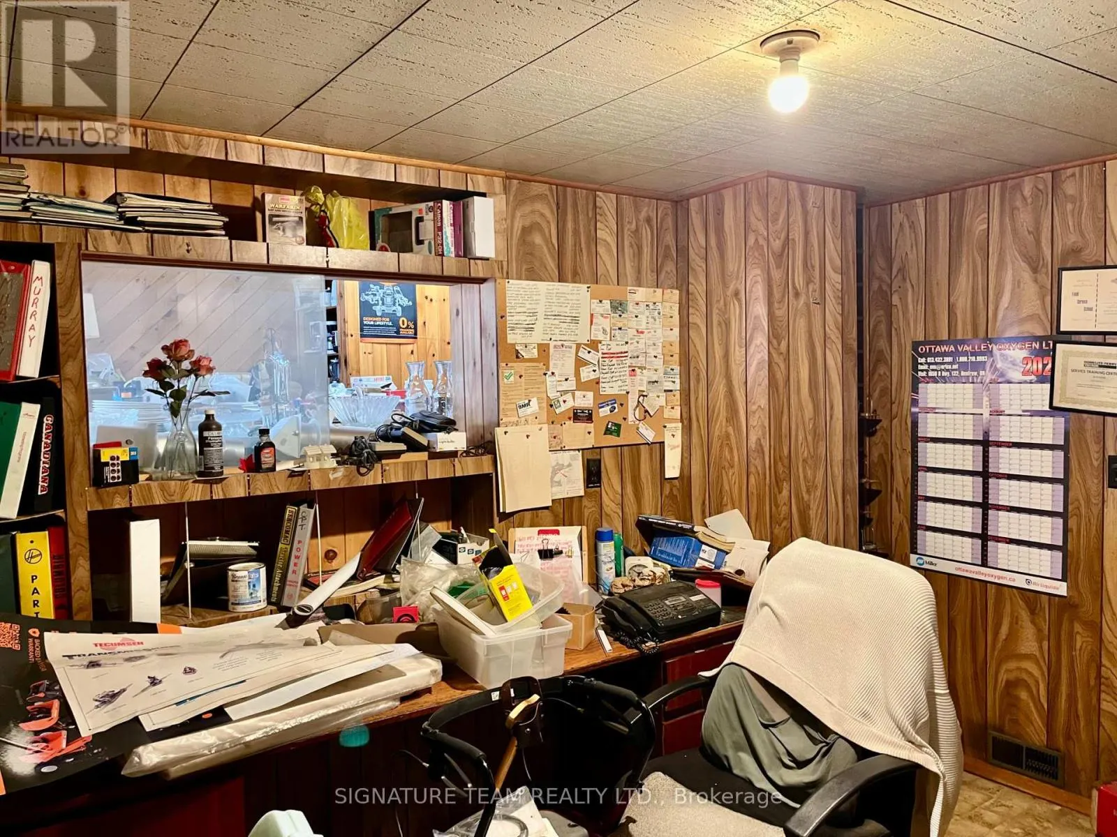 292 BONNECHERE STREET W