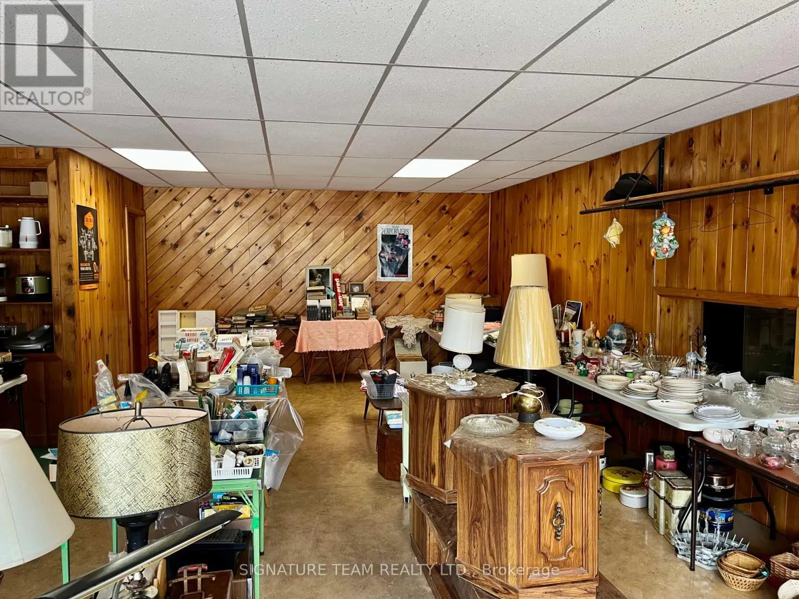 292 BONNECHERE STREET W