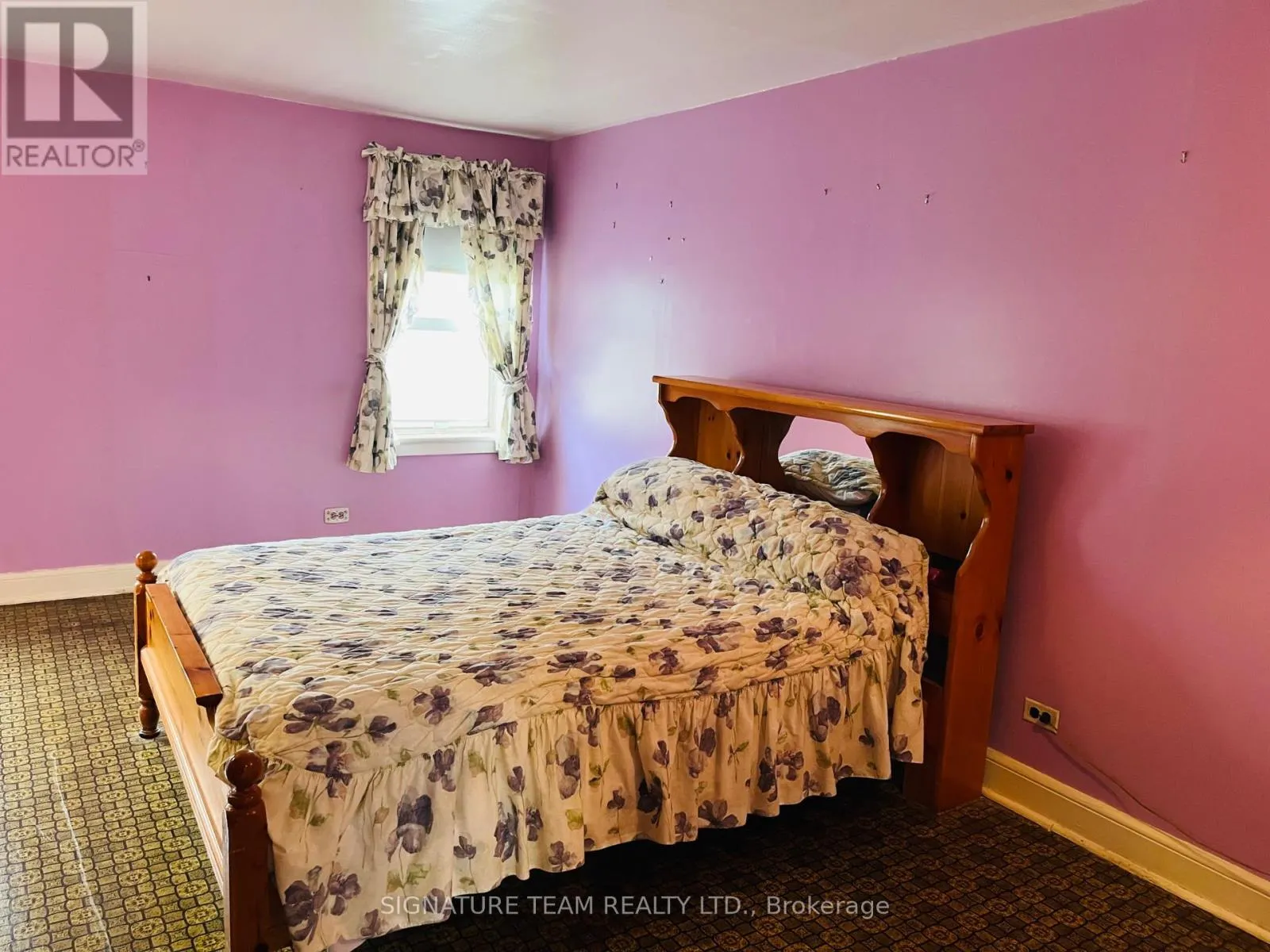 292 BONNECHERE STREET W