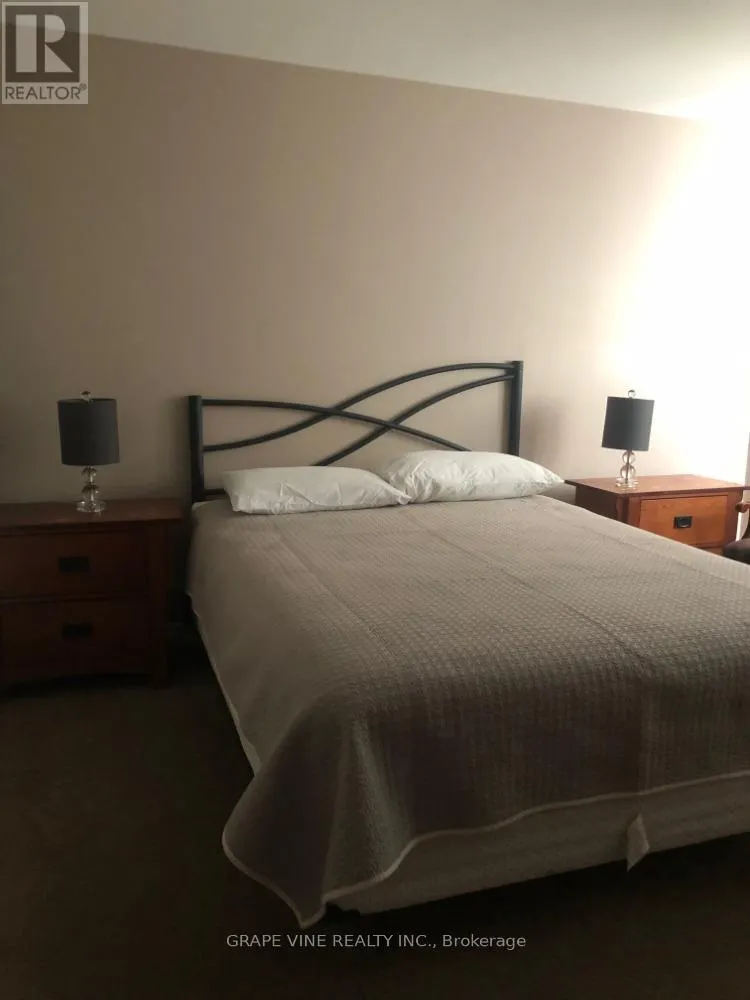 37 CLOVERLOFT COURT
