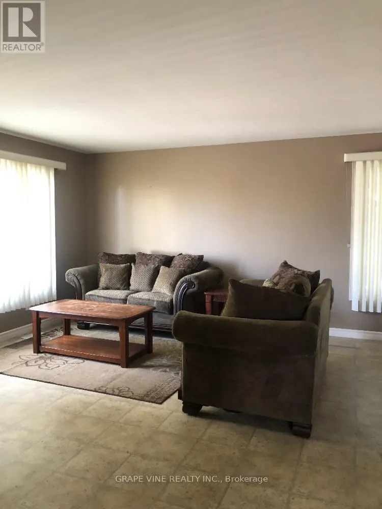 37 CLOVERLOFT COURT