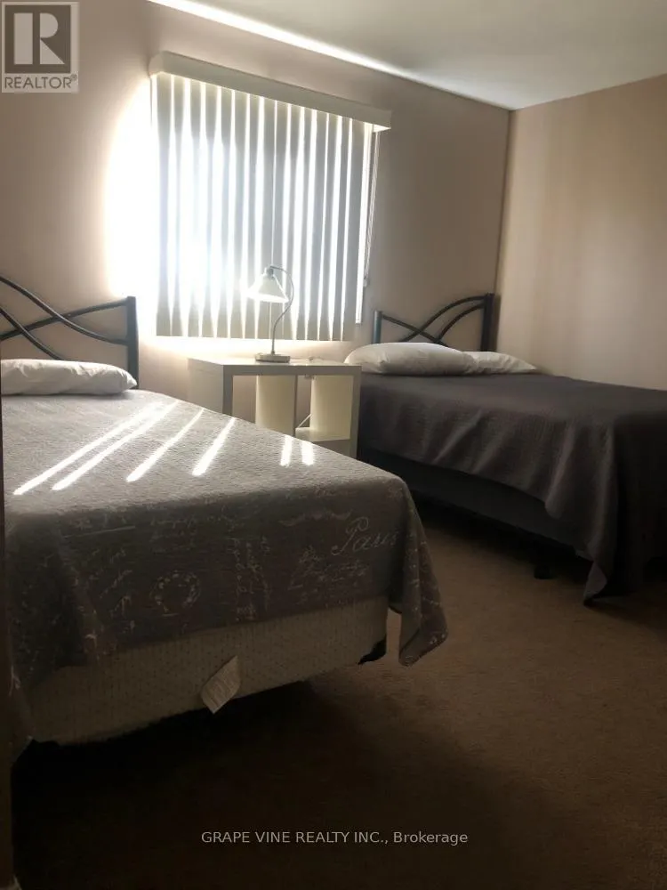 37 CLOVERLOFT COURT