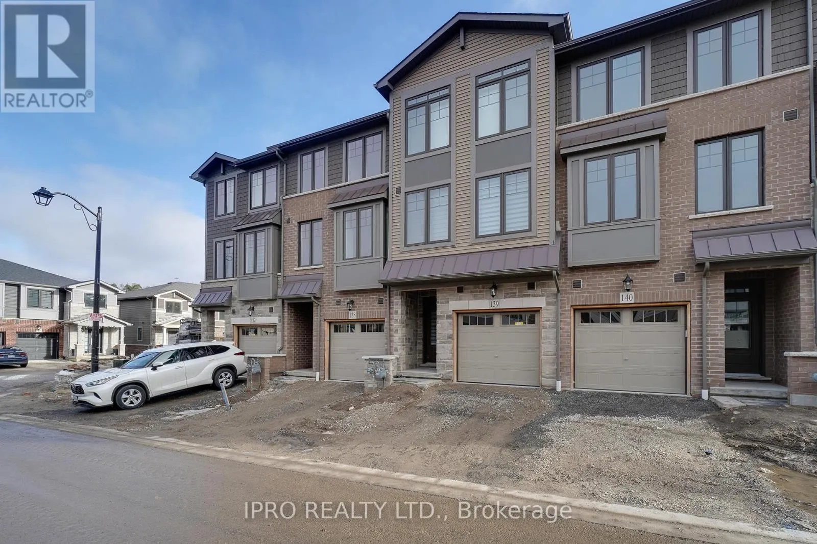 139 - 10 BIRMINGHAM DRIVE