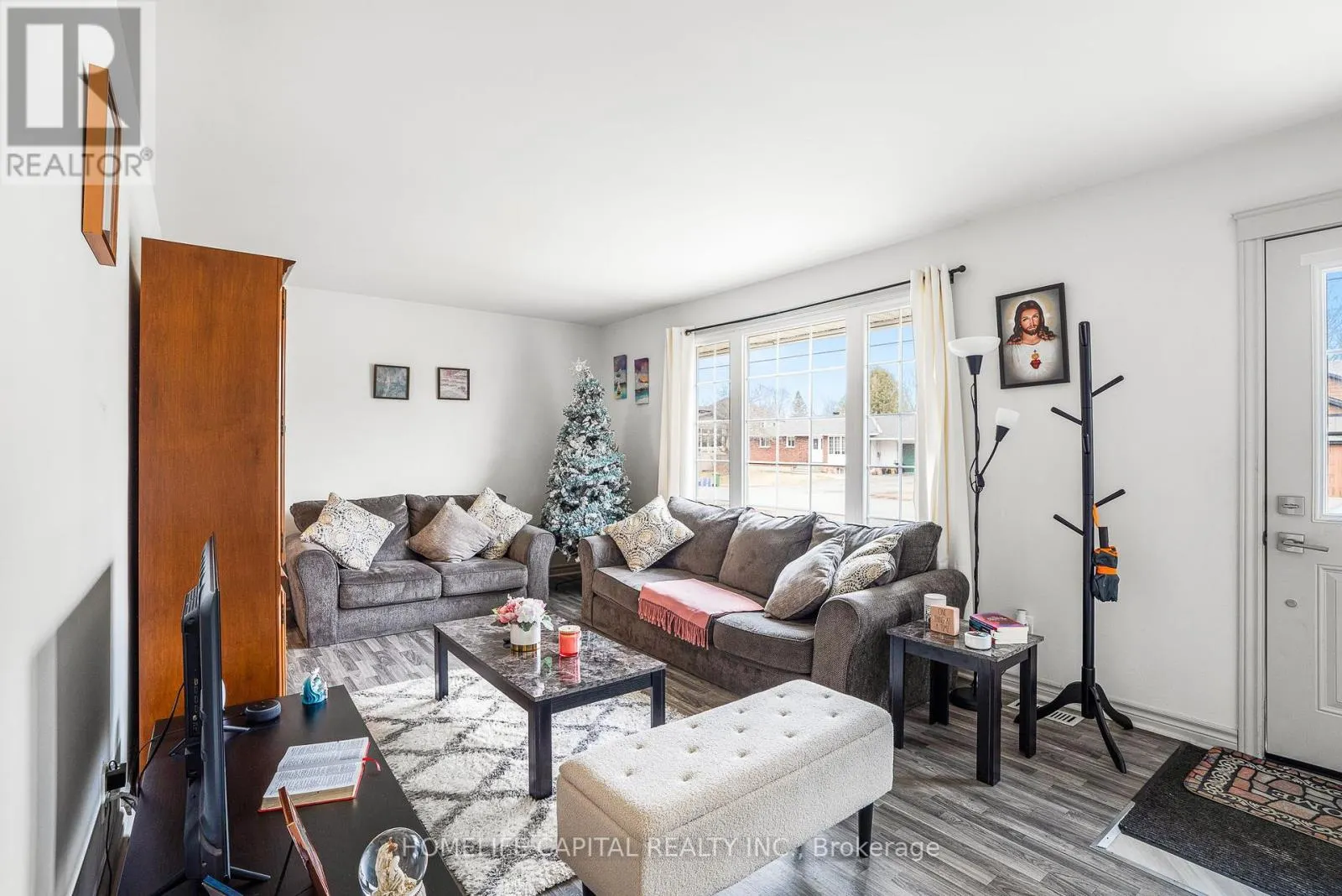 43 A NORWAY SPRUCE STREET