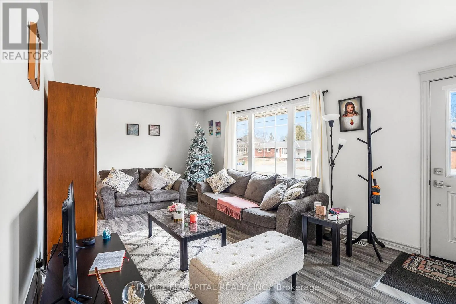 43 A NORWAY SPRUCE STREET