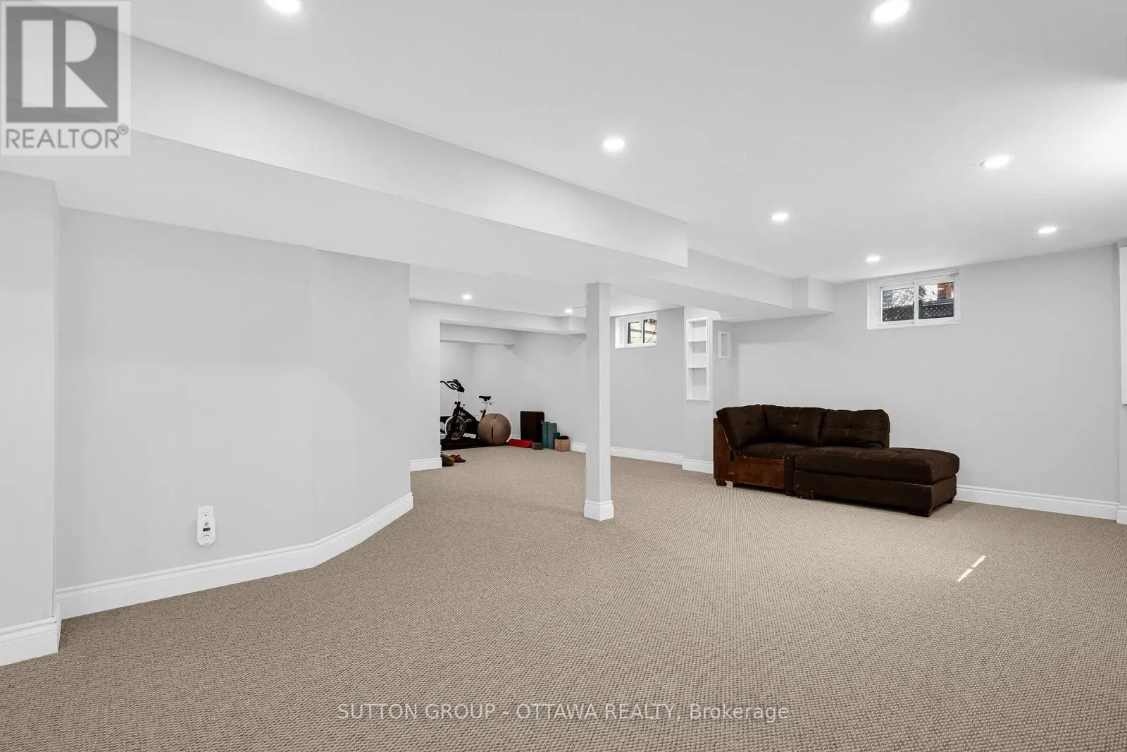 13 WEATHERWOOD CRESCENT