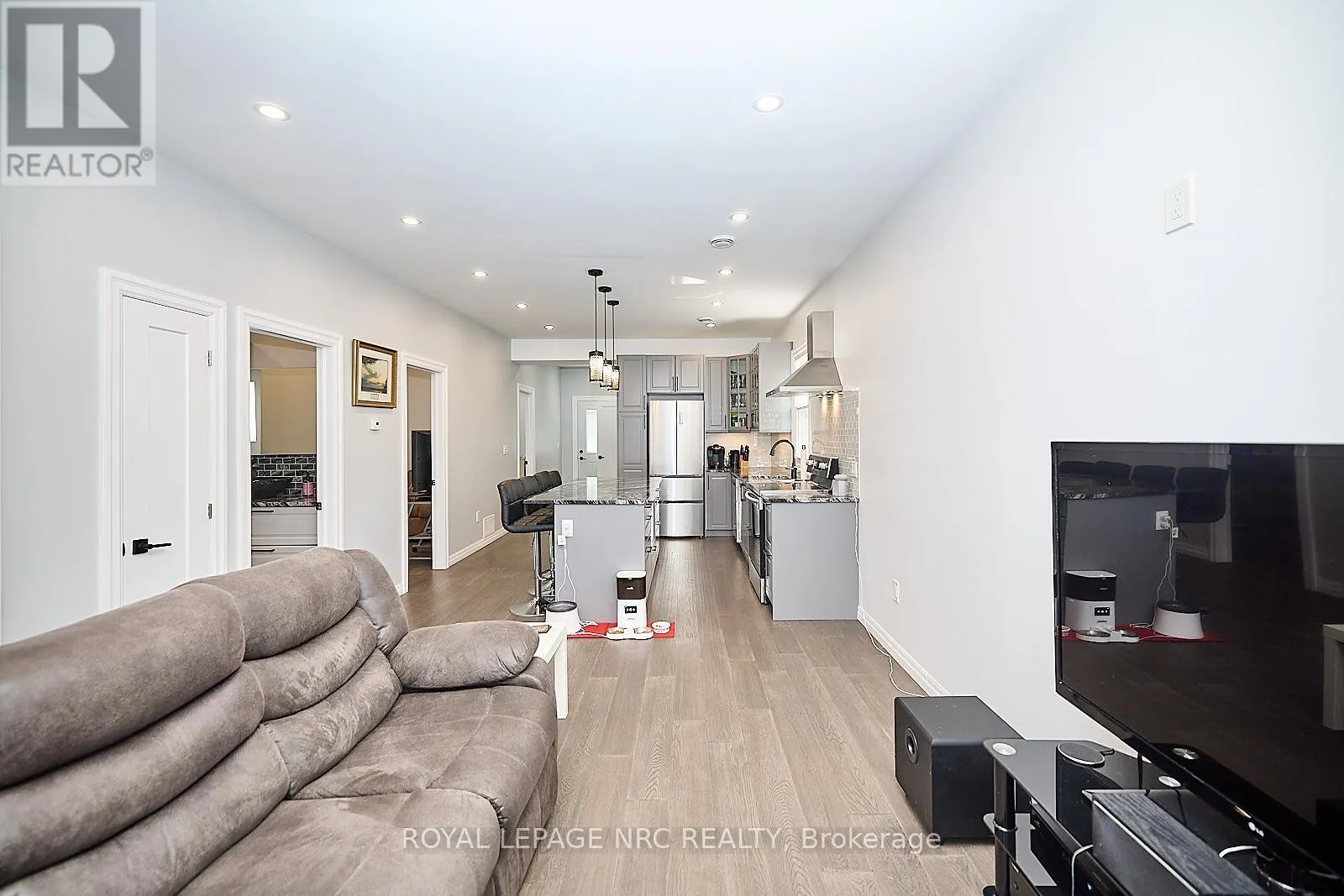 2 FAIRBURN AVENUE