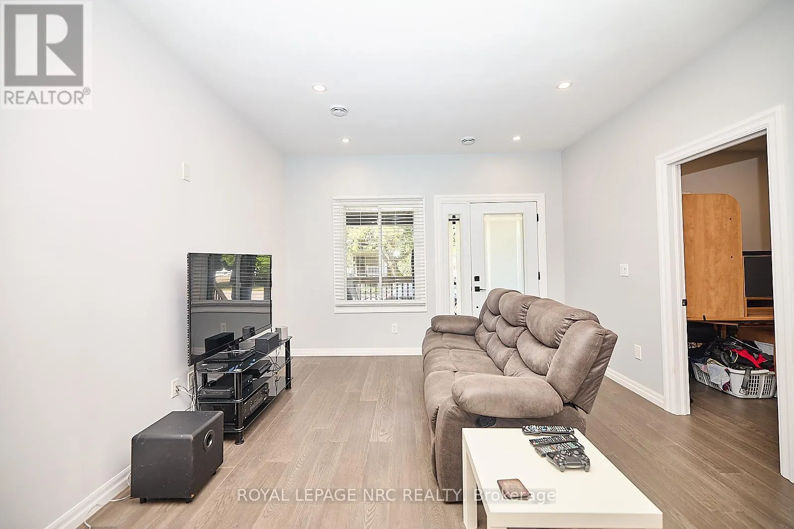 2 FAIRBURN AVENUE